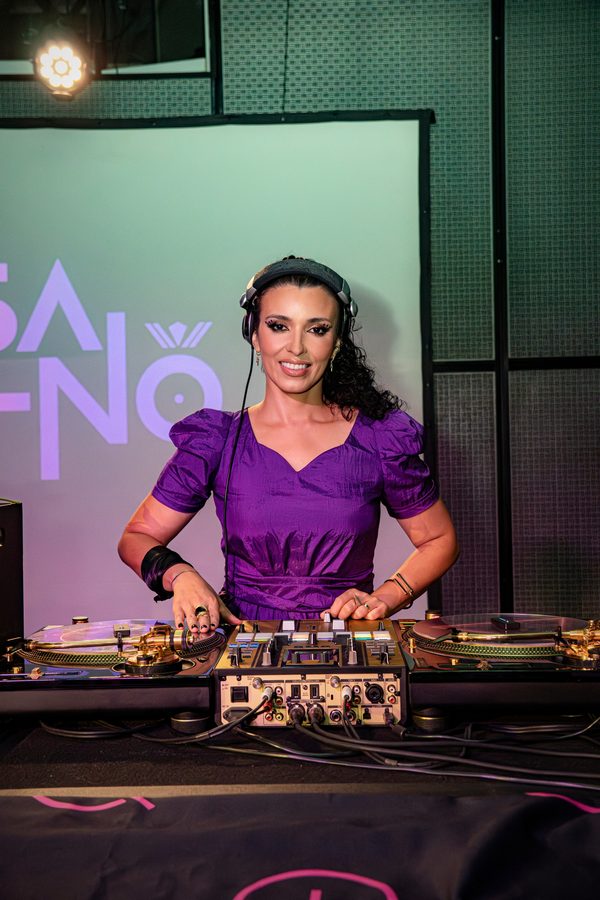 DJ Lisa Bueno animando festa de aniversário em São Paulo, foto 18